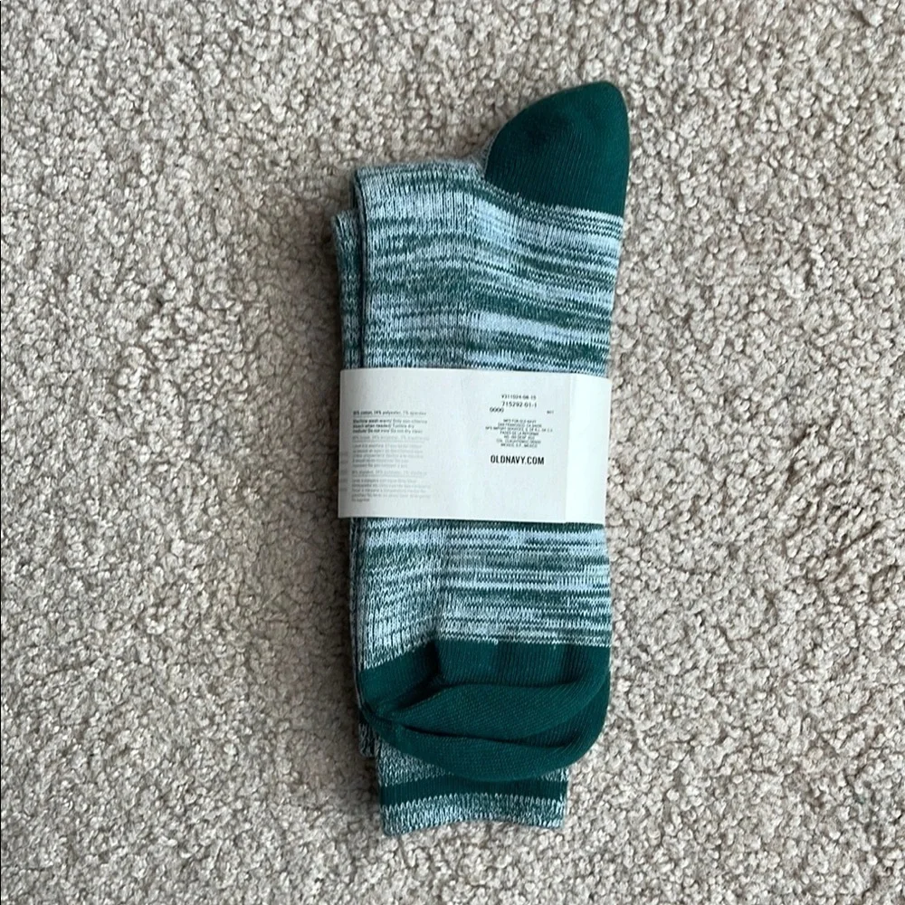 NWT Old Navy Green Casual Crew Socks